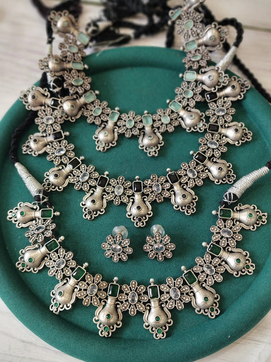 Alaya silver alike  necklace set