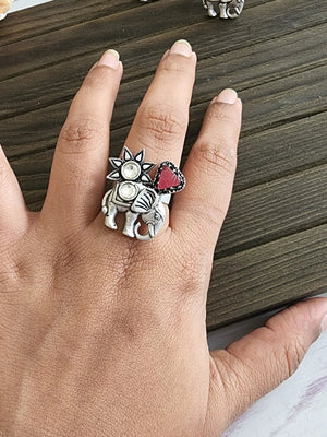 Madoka silver alike ring