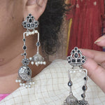 Liz unique silver alike earrings