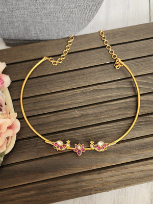 Aarvi goldplated contemporary hasli Necklace set
