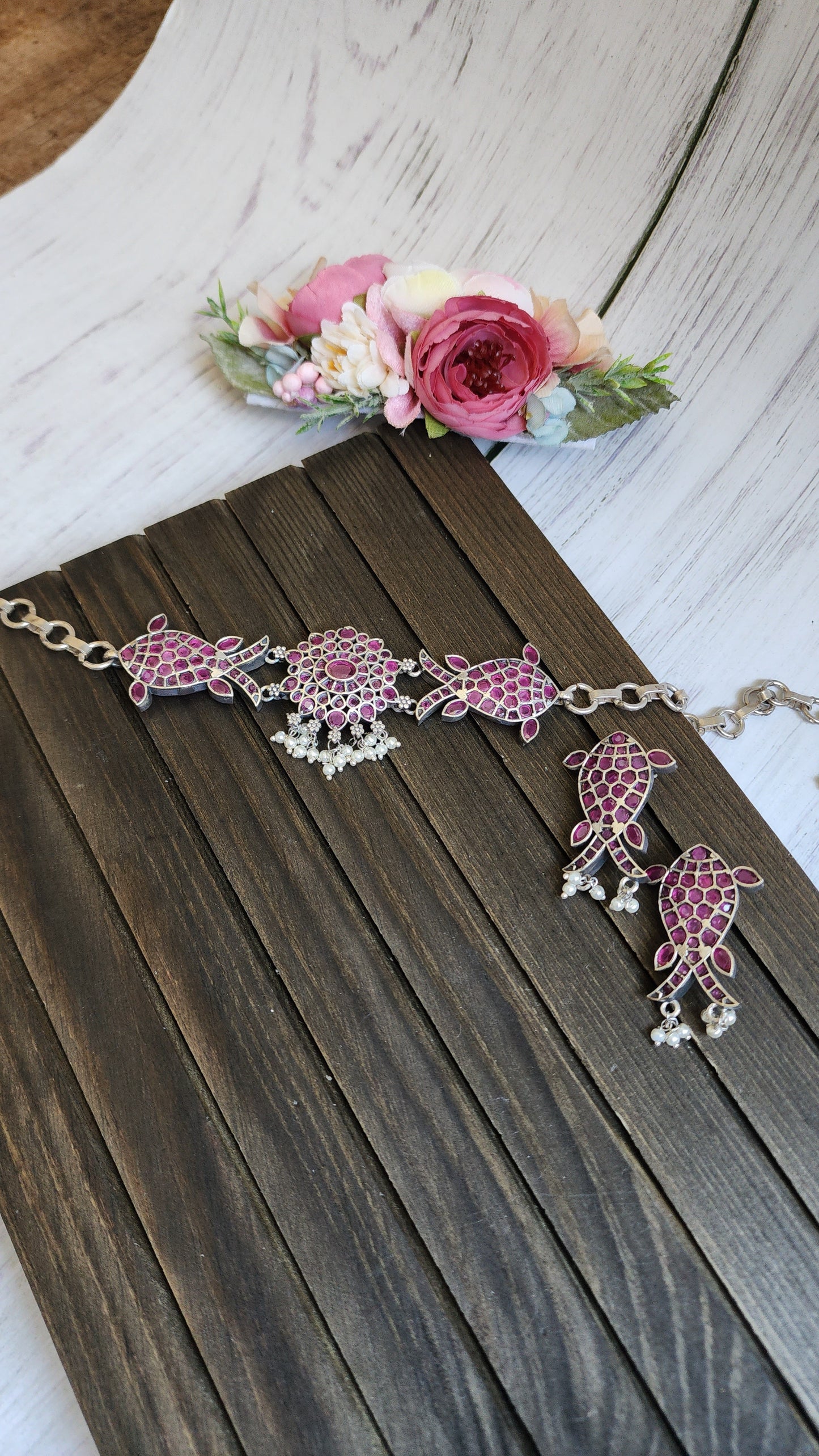 Fish Silver alike peacock choker necklace set