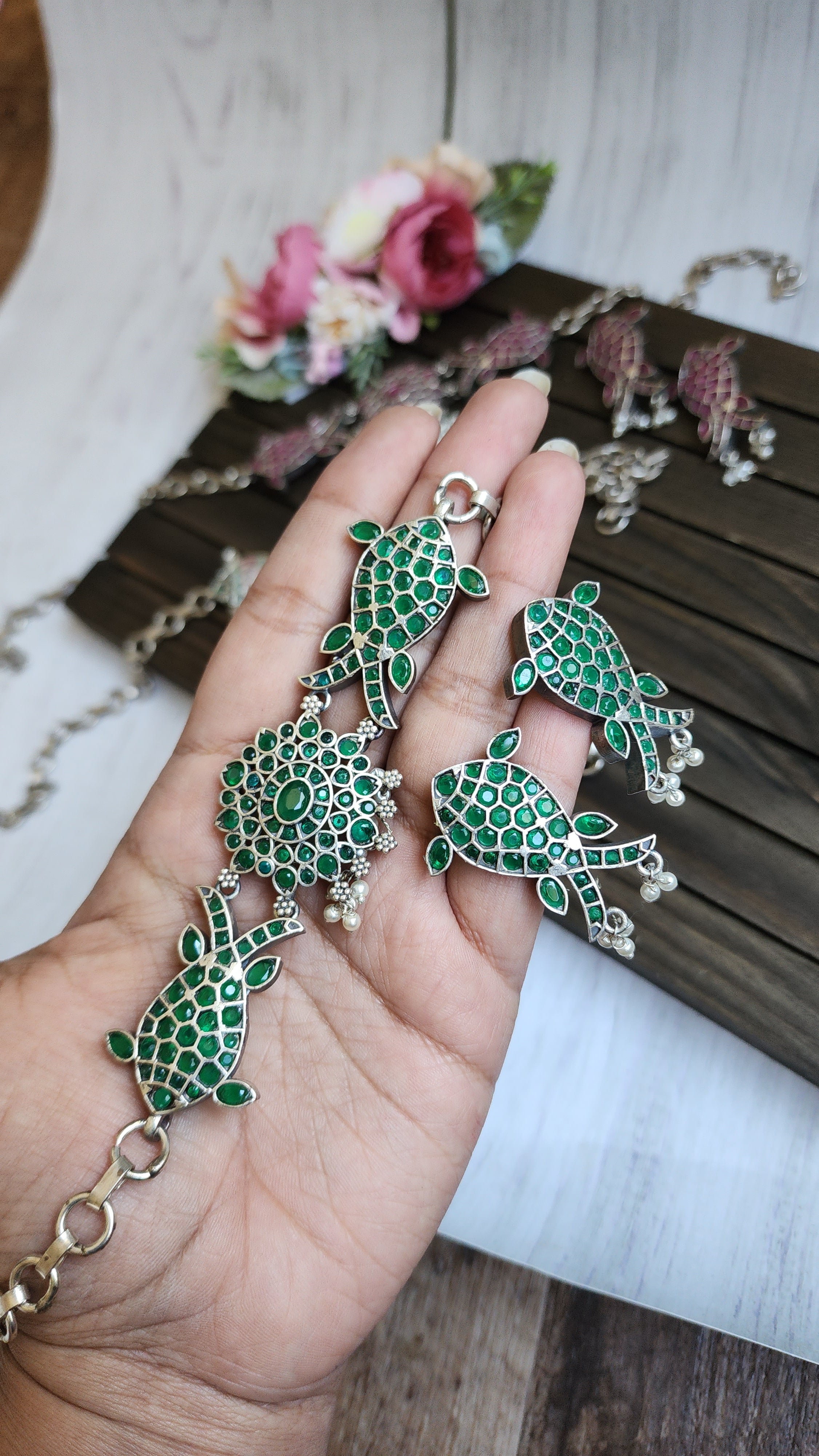 Fish Silver alike peacock choker necklace set