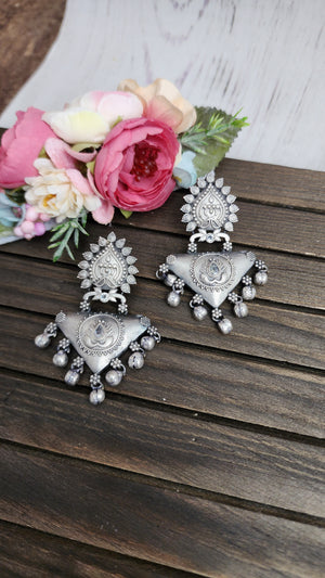 Aanya silver alike earrings