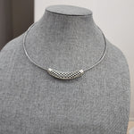 Simple hasli pendant necklace