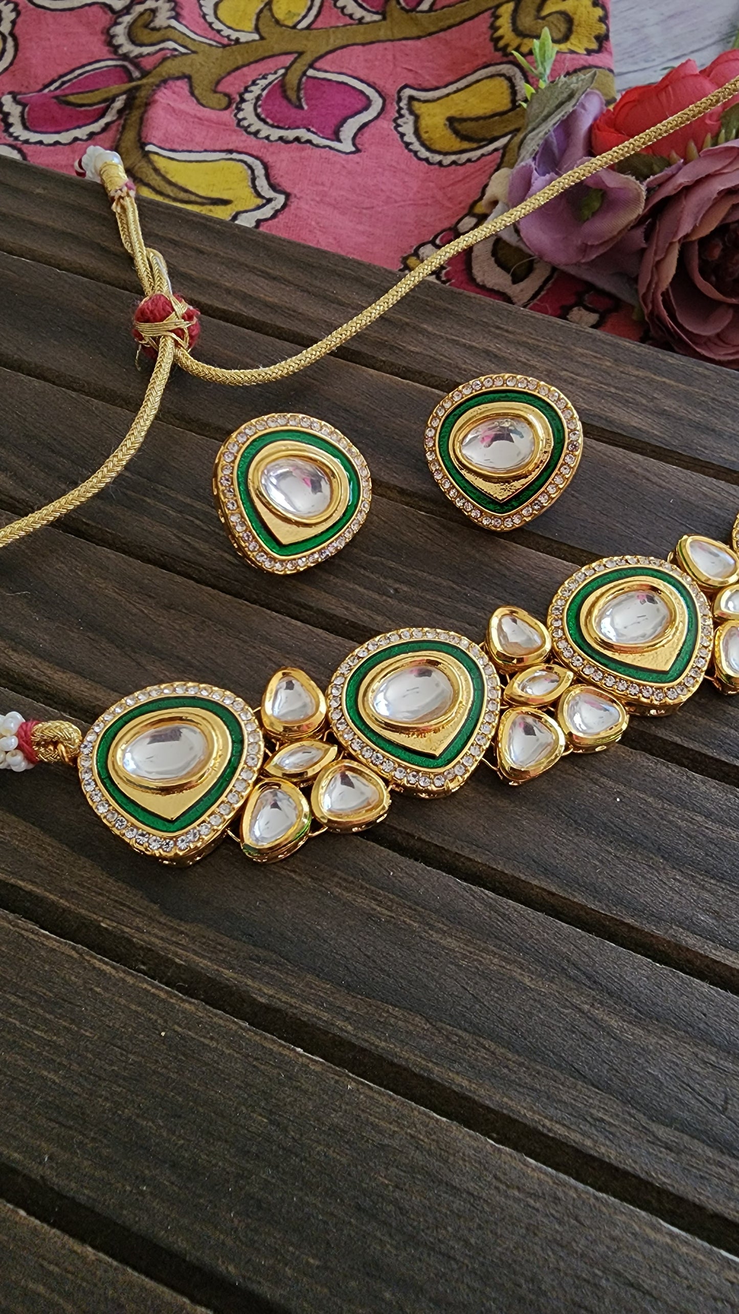 Aanshi kundan choker necklace set