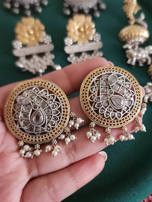 Mid size studs dualtone Silver alike earrings