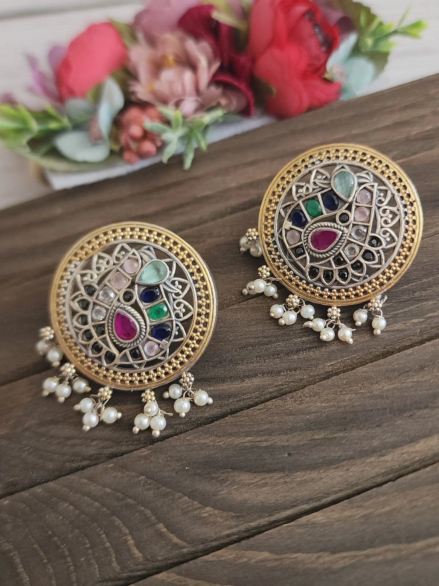 Mid size studs dualtone Silver alike earrings