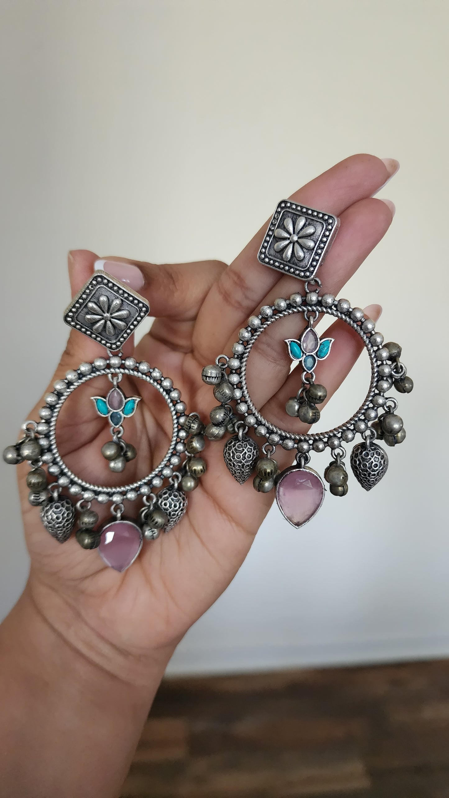 Varni fusion silver alike earrings