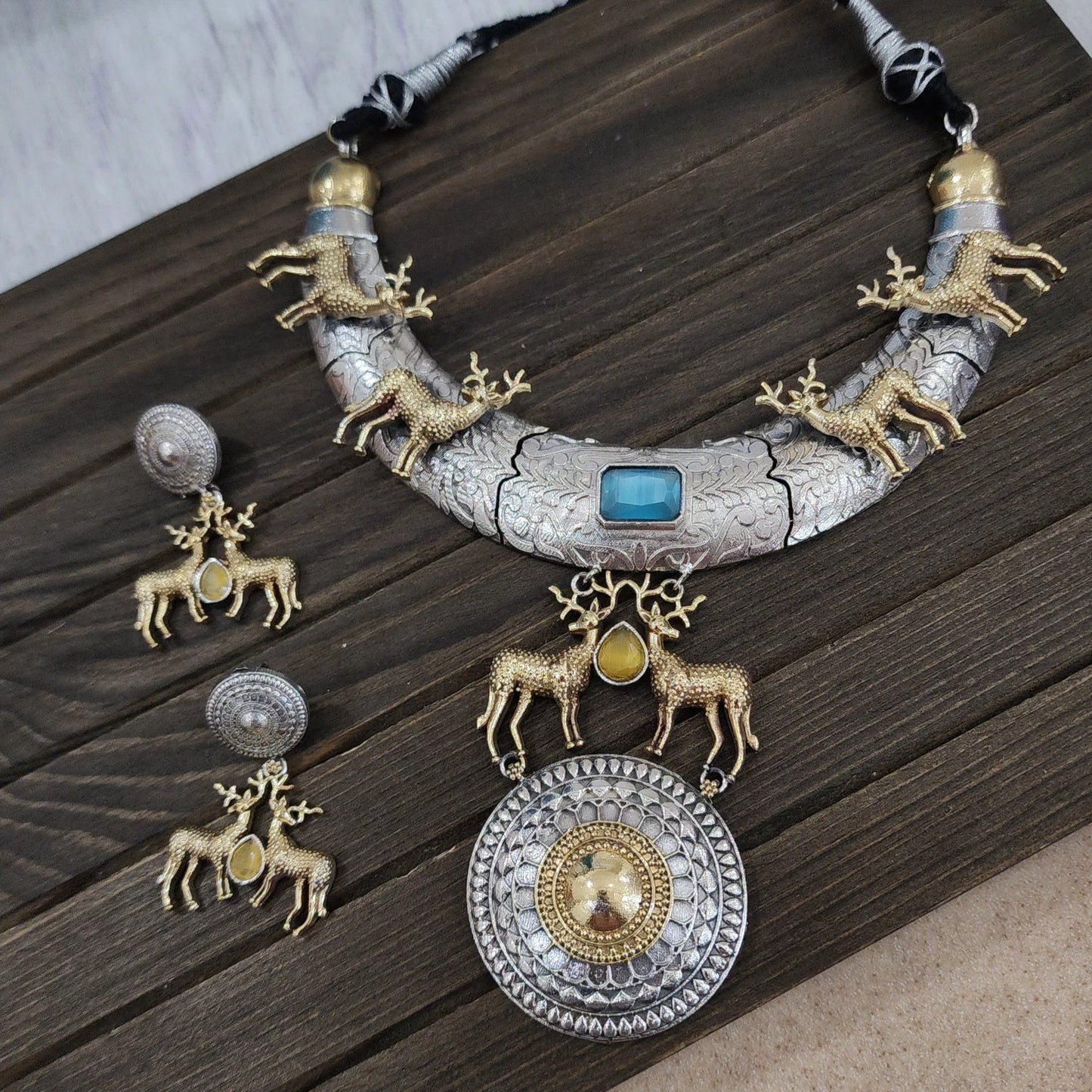 Deer dualtone hasli necklace set