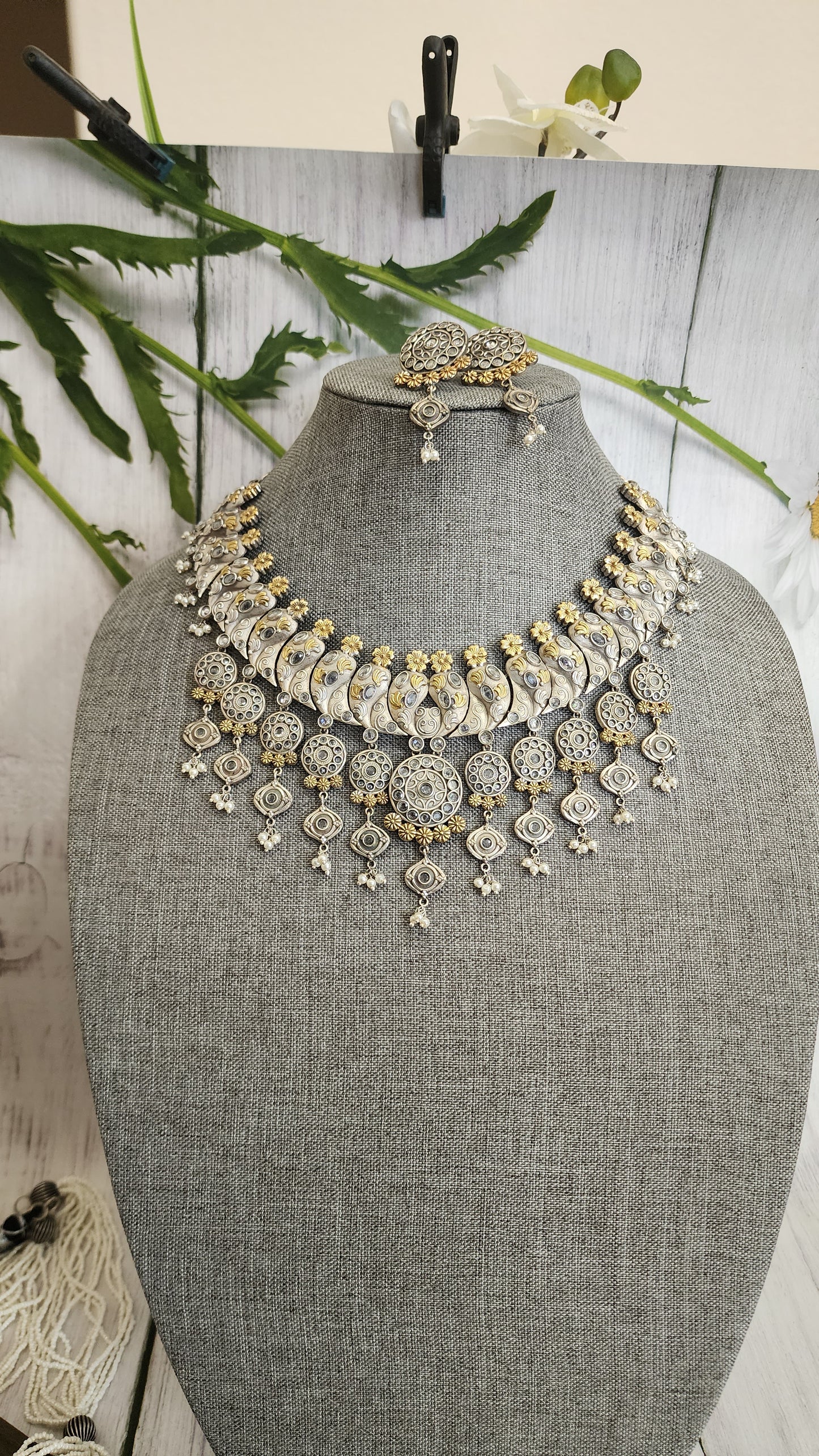 Anvi dualtone necklace set