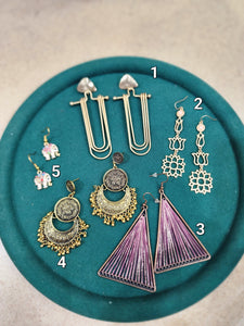 Laya earrings collection