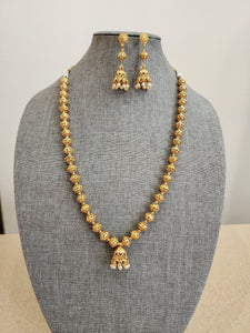 Beaded goldplated statement necklace set