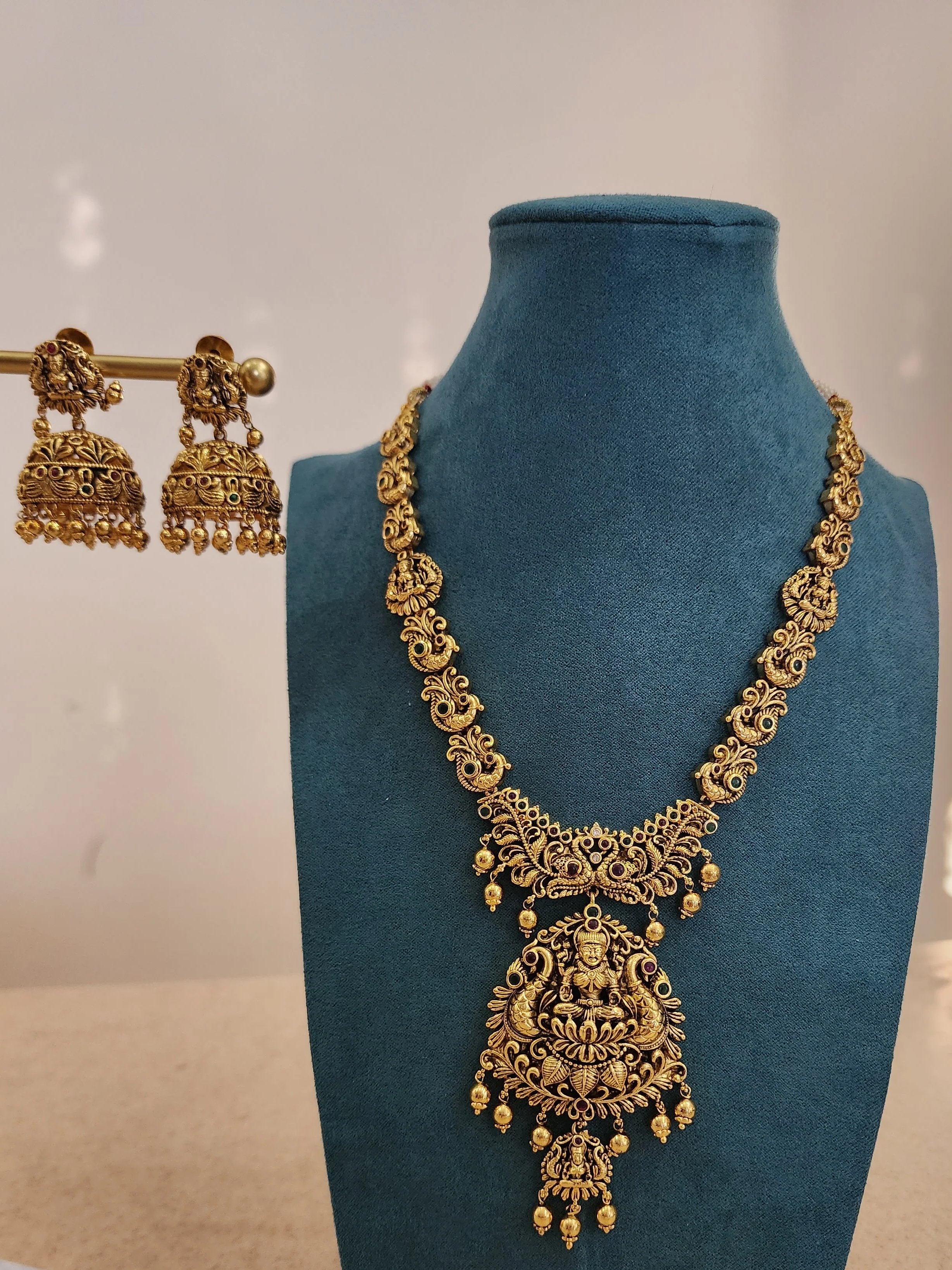 Lakshmi goldplated statement necklace set