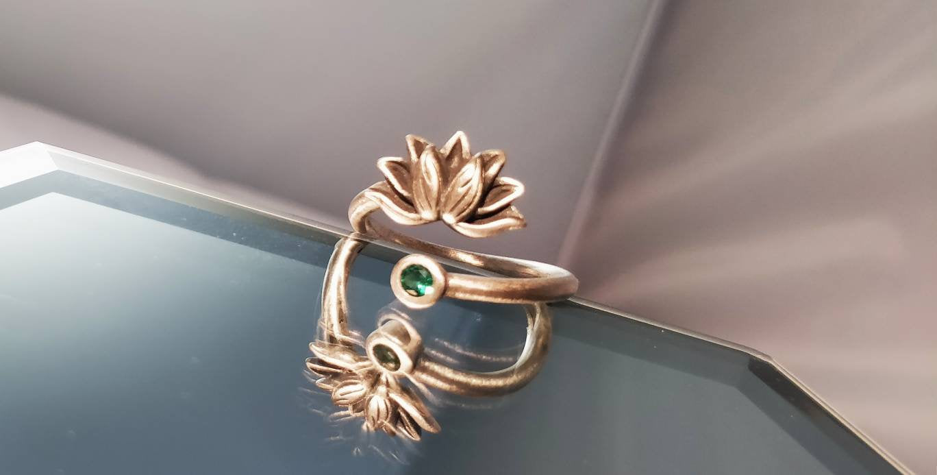 Adjustable Lotus green Stone 925 silver Ring